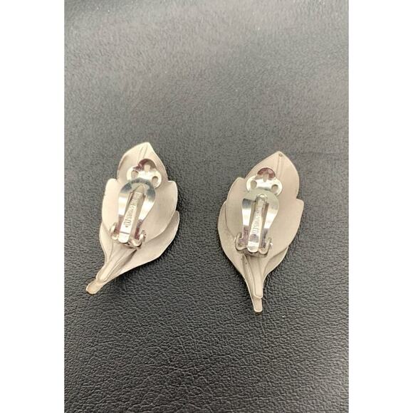 Vintage Whiting And Davis Silver Tone Leaf / Leaves Clip On Earrings Signed - Picture 4 of 5